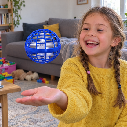 LumiFly Flugball - Mädchen lässt den Ball aus der Hand fliegen