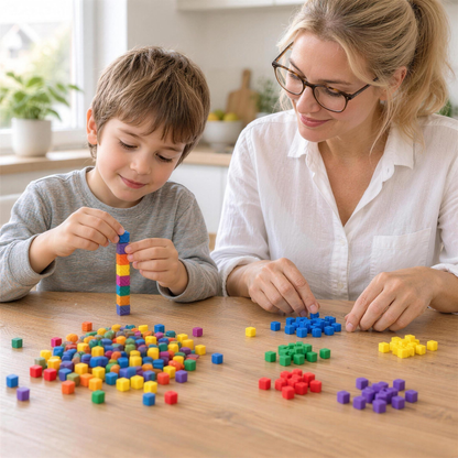 SoftStack – Mutter und Sohn bauen einen Turm